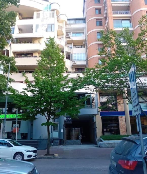 Tirana Road Blloku Areaアパートメント エクステリア 写真