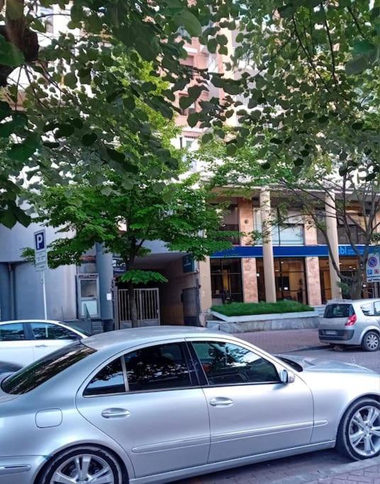Tirana Road Blloku Areaアパートメント エクステリア 写真